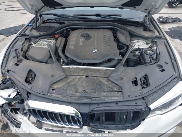 Photo 9 VIN: WBAJE7C3XHG887854 - BMW 540I 