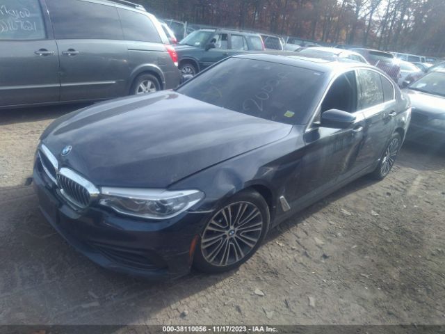 Photo 1 VIN: WBAJE7C3XHG890267 - BMW 540I 