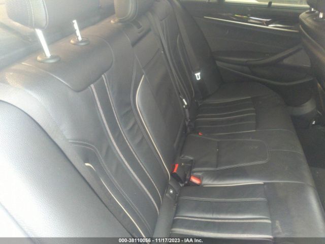 Photo 7 VIN: WBAJE7C3XHG890267 - BMW 540I 