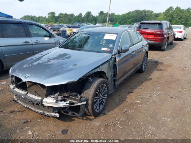 Photo 1 VIN: WBAJE7C50JWC55848 - BMW 540I 