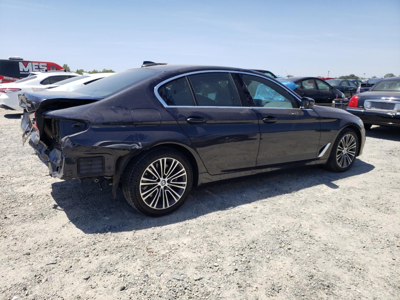 Photo 2 VIN: WBAJE7C50KWW14999 - BMW 5ER 