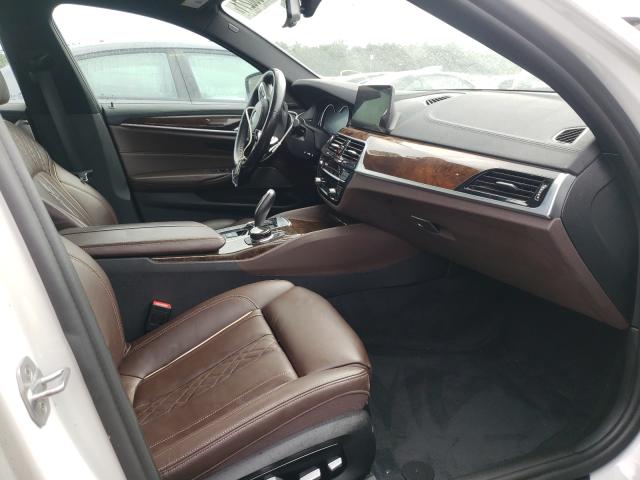 Photo 4 VIN: WBAJE7C51JWC56250 - BMW 540 XI 