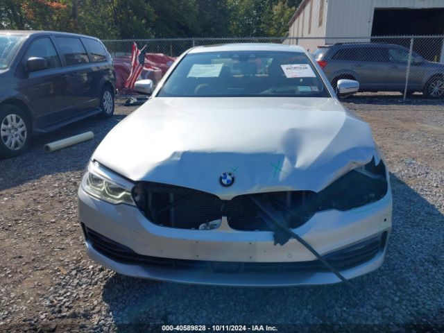 Photo 5 VIN: WBAJE7C52JWC56077 - BMW 540I 