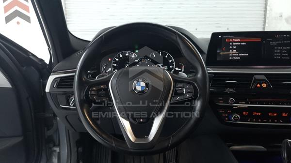 Photo 12 VIN: WBAJE7C52KWW16544 - BMW 540 