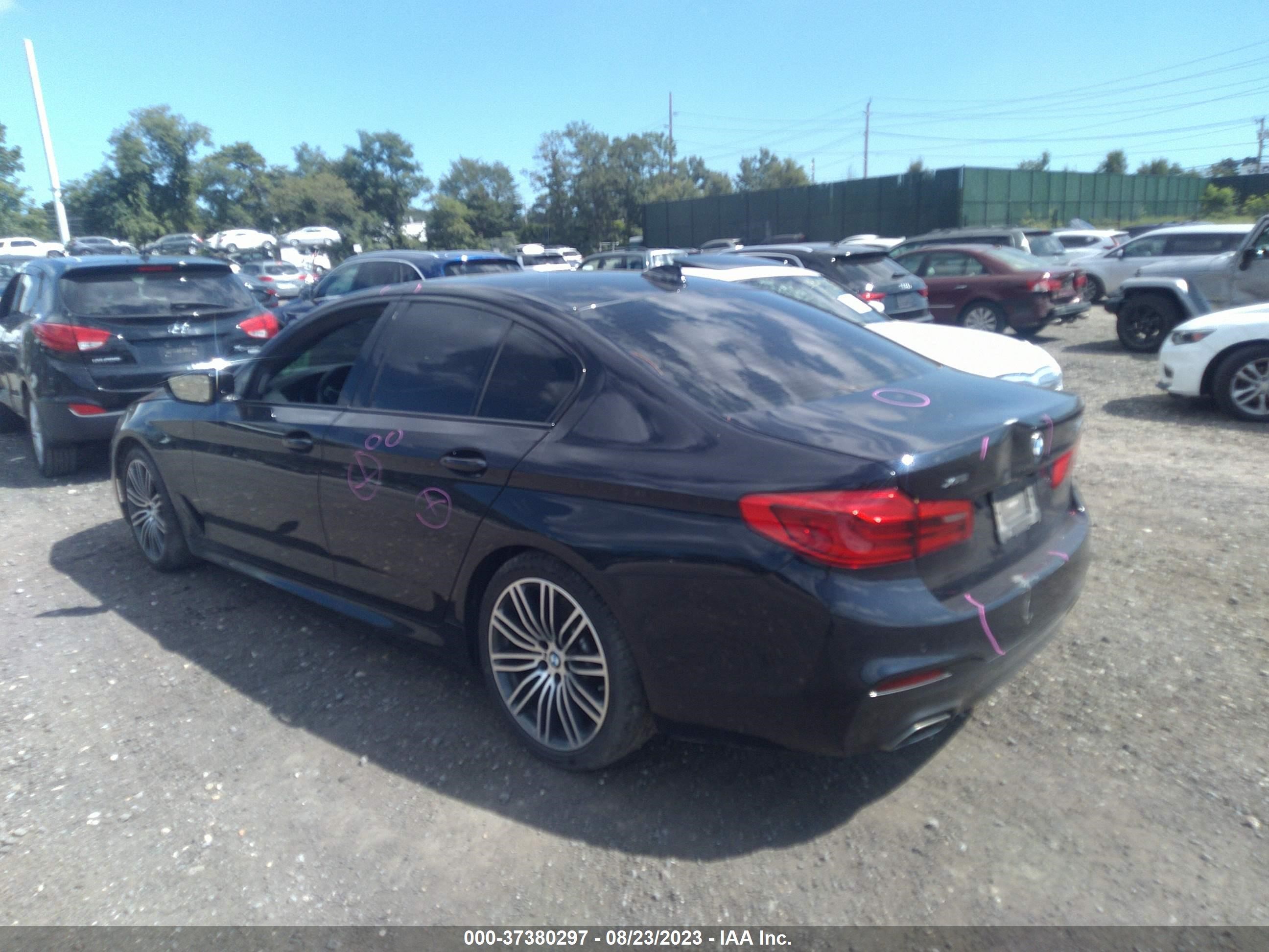 Photo 2 VIN: WBAJE7C52KWW19959 - BMW 5ER 