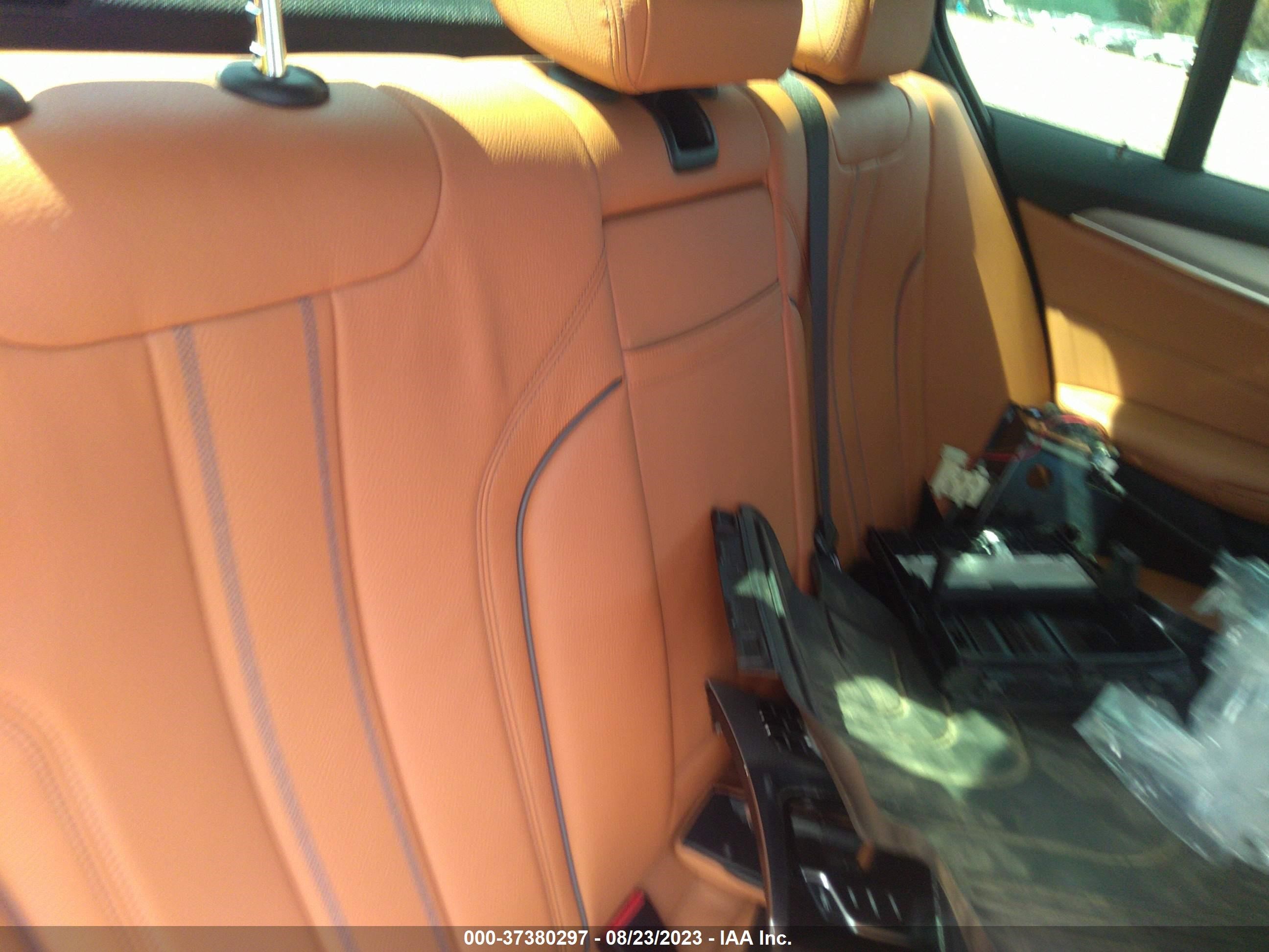 Photo 7 VIN: WBAJE7C52KWW19959 - BMW 5ER 