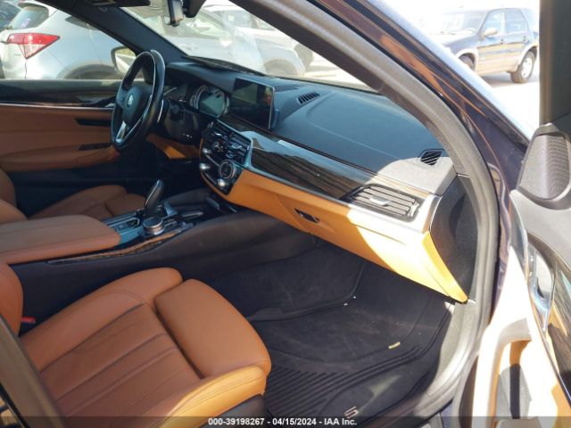 Photo 4 VIN: WBAJE7C53JWC57156 - BMW 540I 