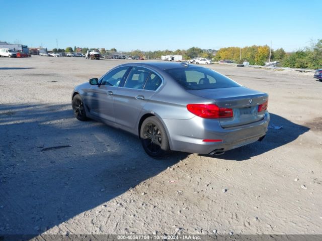 Photo 2 VIN: WBAJE7C53JWD53224 - BMW 540I 