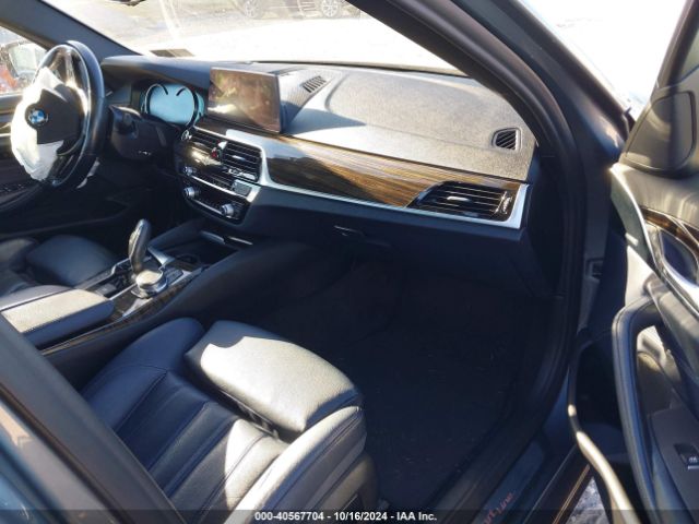 Photo 4 VIN: WBAJE7C53JWD53224 - BMW 540I 