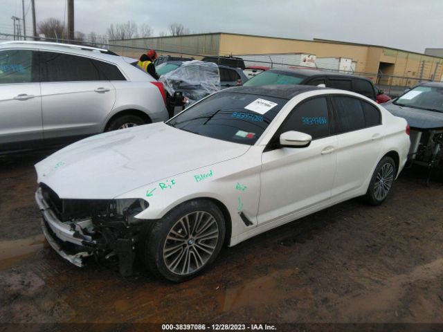 Photo 1 VIN: WBAJE7C53KWW03785 - BMW 540I 