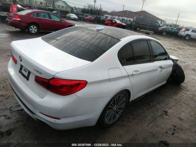 Photo 3 VIN: WBAJE7C53KWW03785 - BMW 540I 