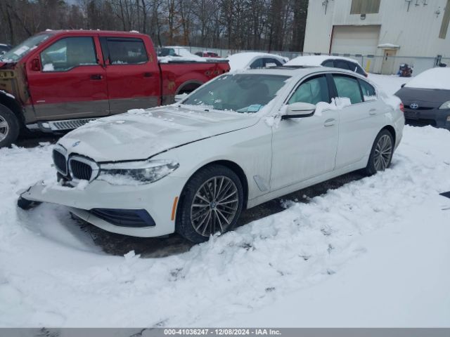 Photo 1 VIN: WBAJE7C53KWW40786 - BMW 540I 