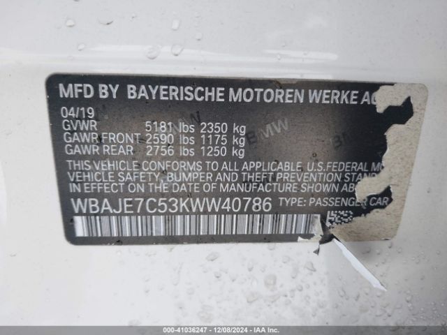 Photo 8 VIN: WBAJE7C53KWW40786 - BMW 540I 