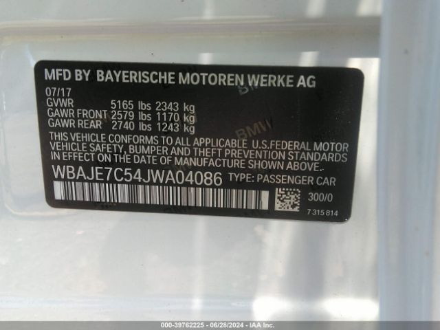 Photo 8 VIN: WBAJE7C54JWA04086 - BMW 540I 