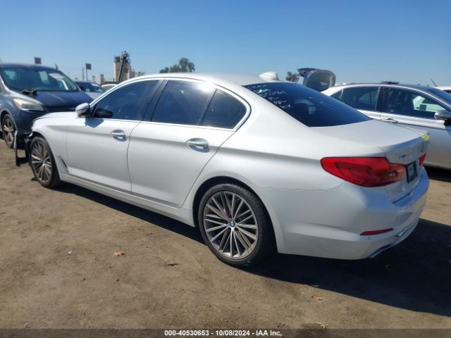 Photo 2 VIN: WBAJE7C54JWD52969 - BMW 540I 