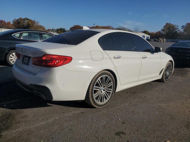 Photo 2 VIN: WBAJE7C55JWD52169 - BMW 540 XI 