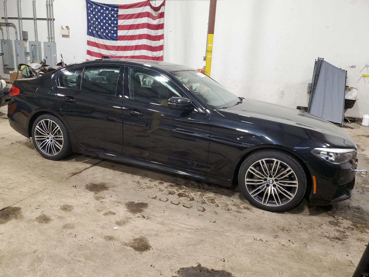 Photo 3 VIN: WBAJE7C56KWW39924 - BMW 5ER 