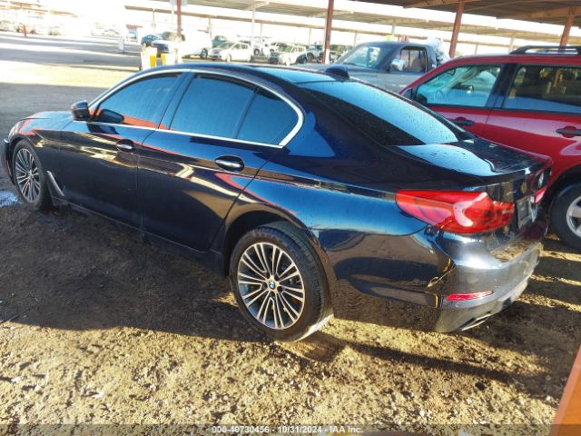 Photo 2 VIN: WBAJE7C57JWC99572 - BMW 540I 