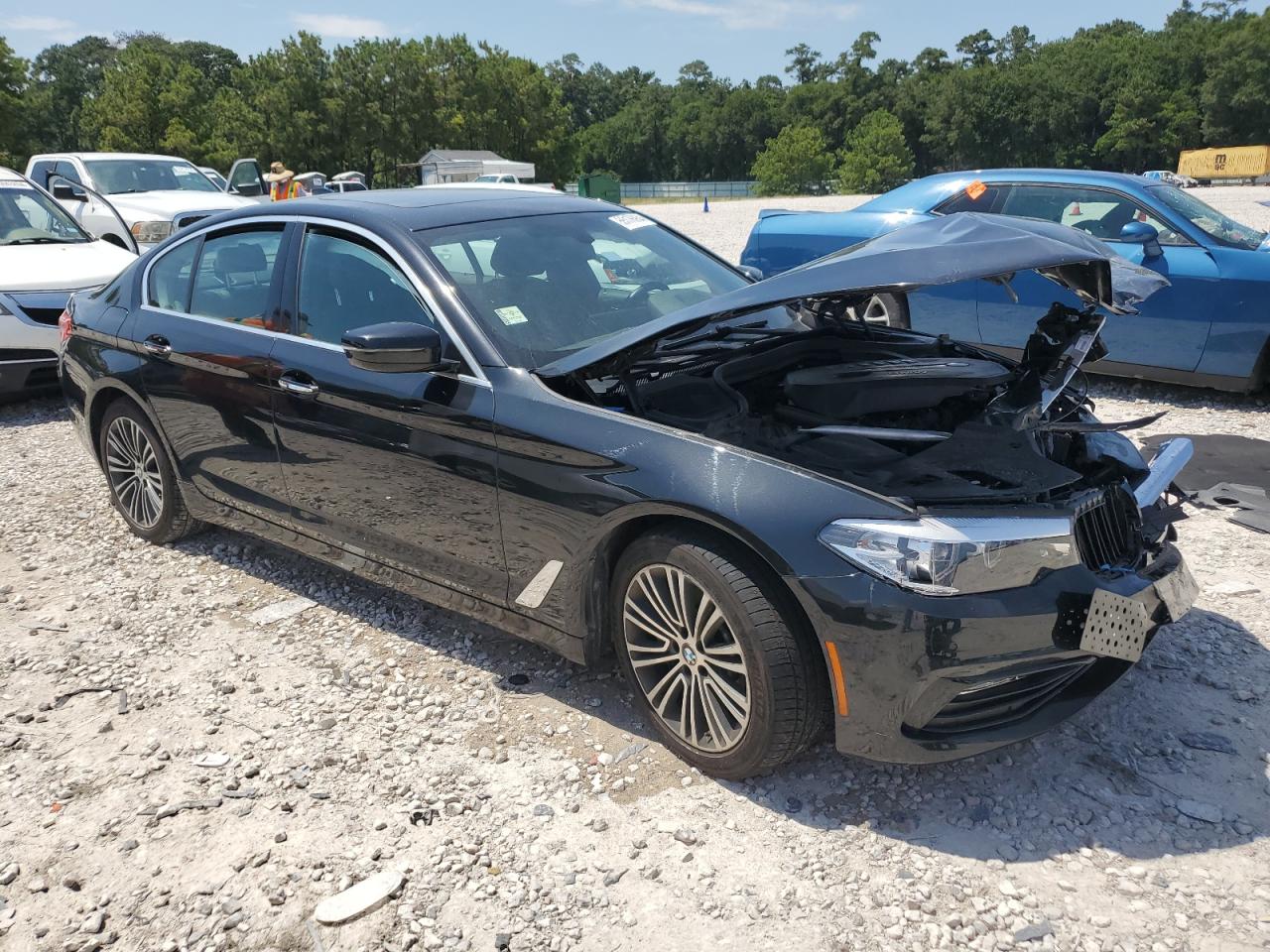 Photo 3 VIN: WBAJE7C57JWD49516 - BMW 540I 