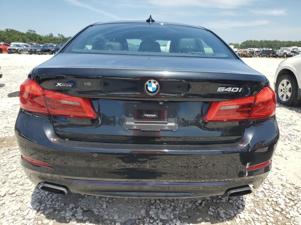 Photo 5 VIN: WBAJE7C57JWD49516 - BMW 540I 