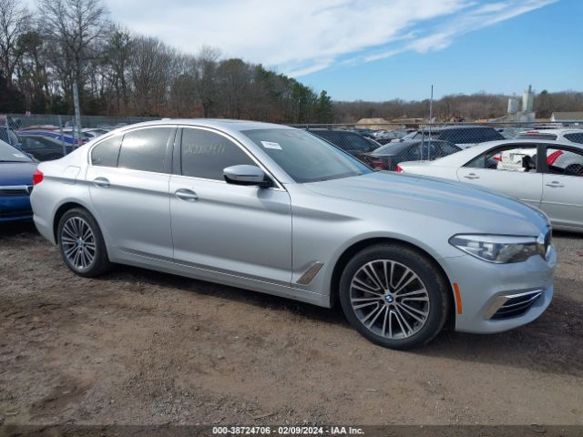 Photo 0 VIN: WBAJE7C57KG892972 - BMW 540I 