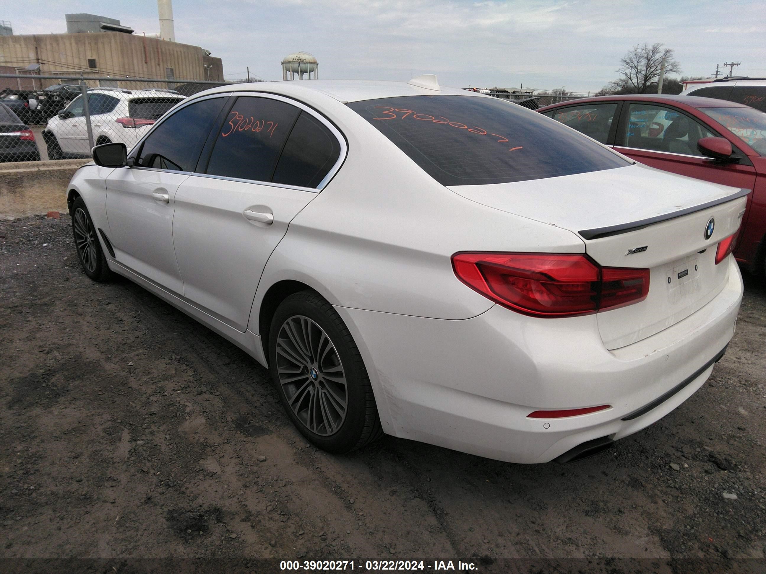 Photo 2 VIN: WBAJE7C57KWW14868 - BMW 5ER 