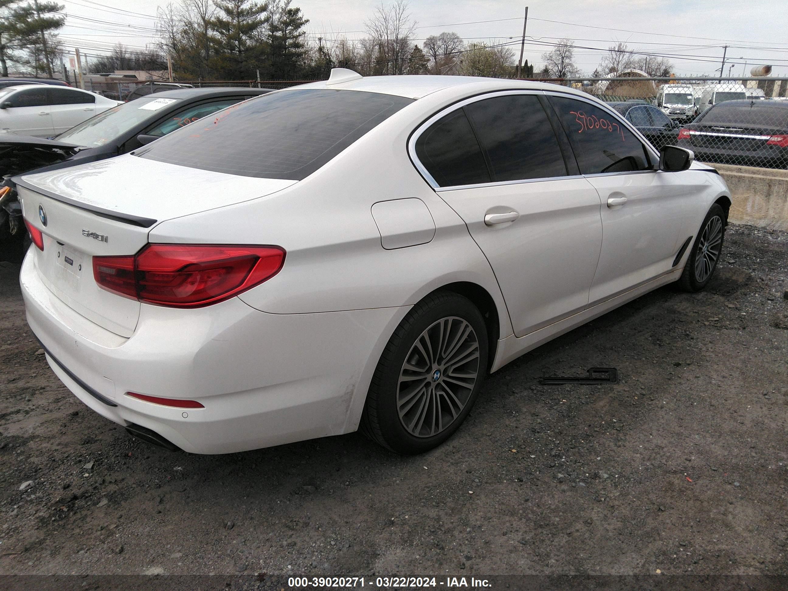 Photo 3 VIN: WBAJE7C57KWW14868 - BMW 5ER 