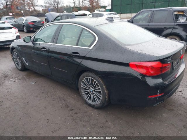 Photo 2 VIN: WBAJE7C57KWW41553 - BMW 540I 