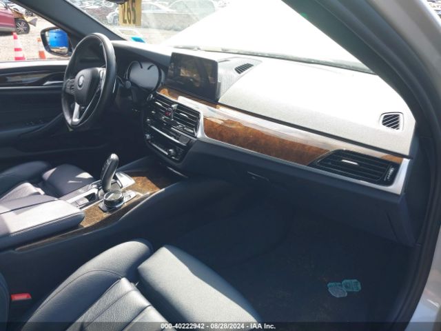 Photo 4 VIN: WBAJE7C58JWD53235 - BMW 540I 