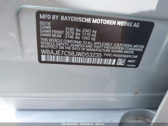 Photo 8 VIN: WBAJE7C58JWD53235 - BMW 540I 