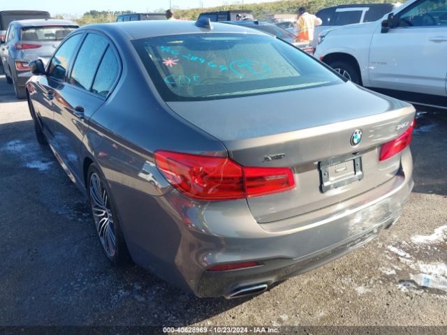 Photo 2 VIN: WBAJE7C58KG892575 - BMW 540I 