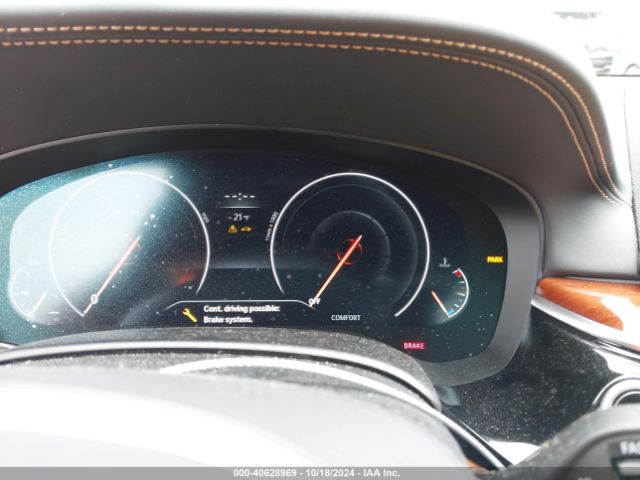 Photo 6 VIN: WBAJE7C58KG892575 - BMW 540I 