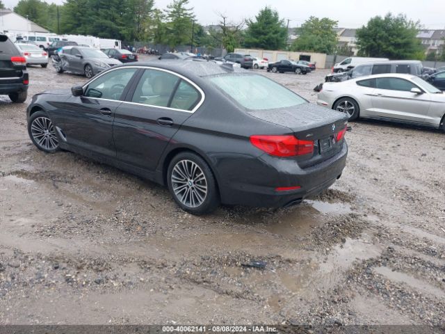 Photo 2 VIN: WBAJE7C58KWW12630 - BMW 540I 