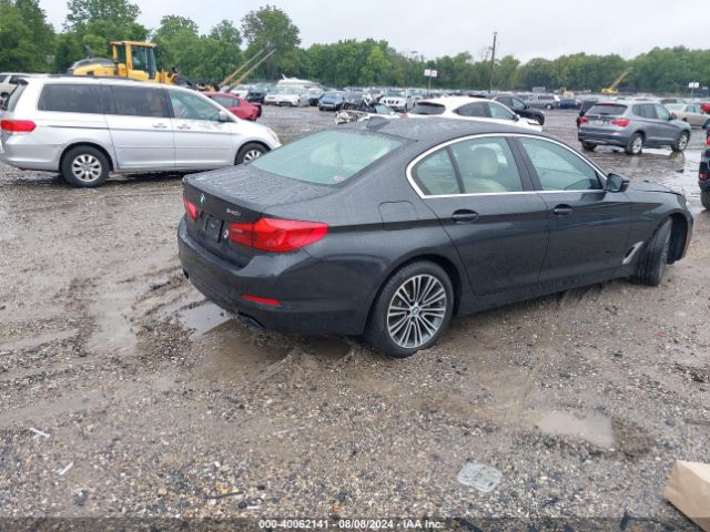 Photo 3 VIN: WBAJE7C58KWW12630 - BMW 540I 