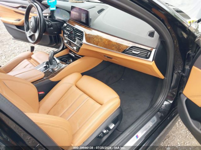 Photo 4 VIN: WBAJE7C58KWW25166 - BMW 540I 