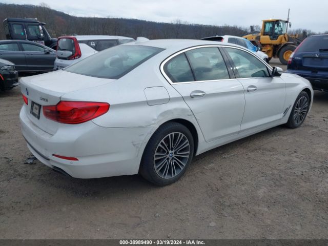 Photo 3 VIN: WBAJE7C59JG891224 - BMW 540I 