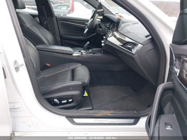 Photo 4 VIN: WBAJE7C59JG891224 - BMW 540I 