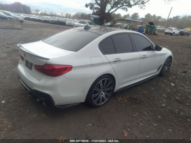 Photo 3 VIN: WBAJE7C5XJWC57686 - BMW 540I 