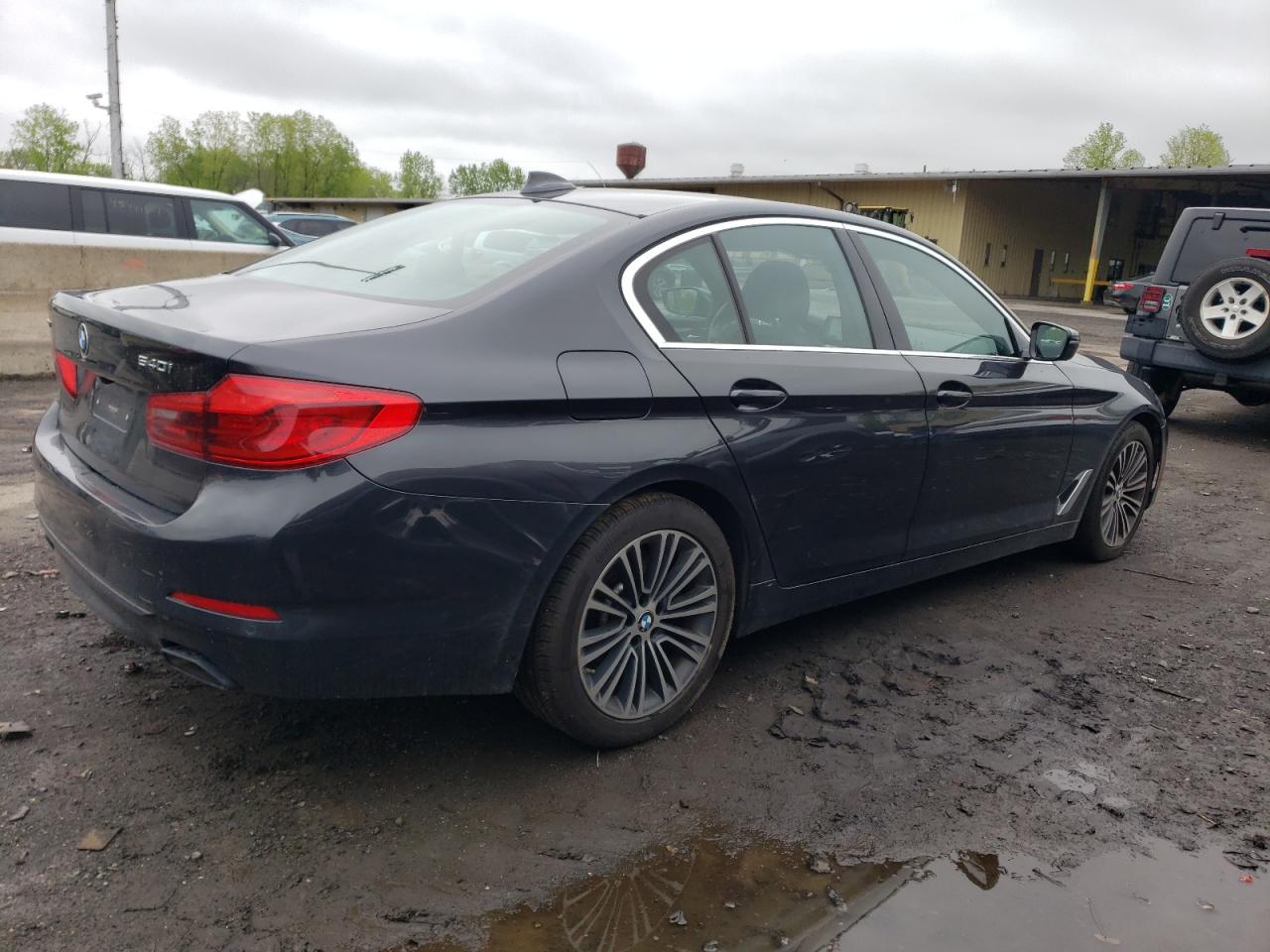 Photo 2 VIN: WBAJE7C5XKWW05551 - BMW 5ER 