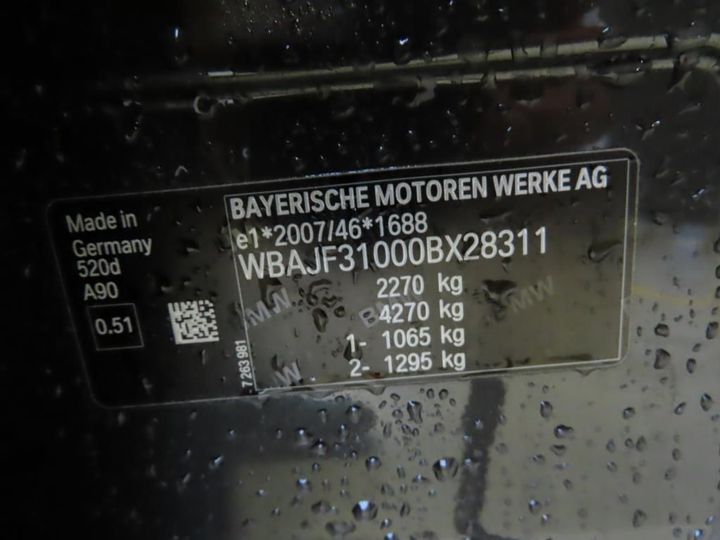 Photo 4 VIN: WBAJF31000BX28311 - BMW 5 