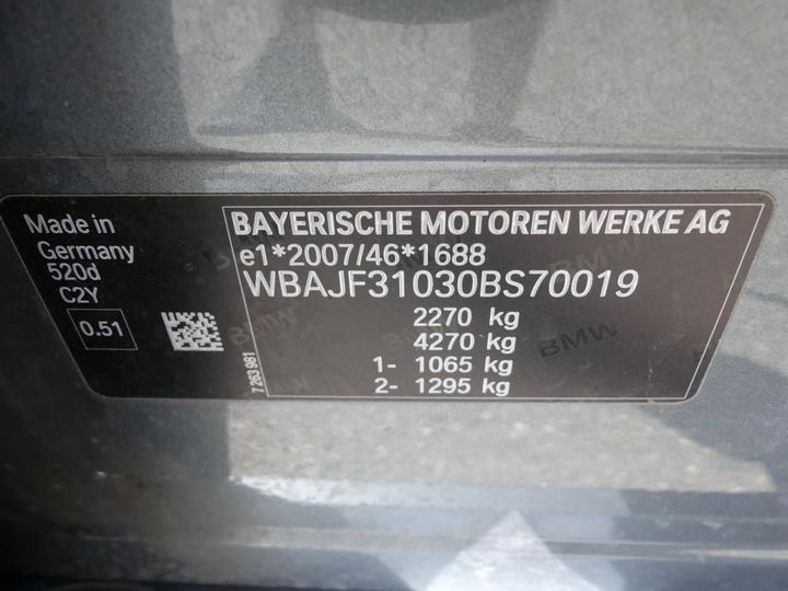 Photo 3 VIN: WBAJF31030BS70019 - BMW 5 