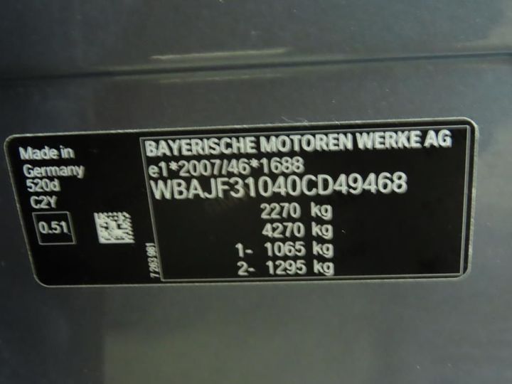 Photo 13 VIN: WBAJF31040CD49468 - BMW 5 