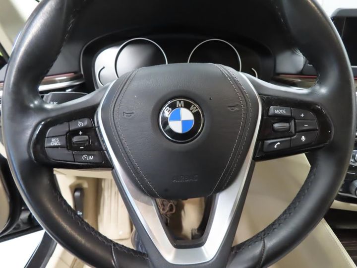 Photo 9 VIN: WBAJF3105KBX28470 - BMW SERIES 5 