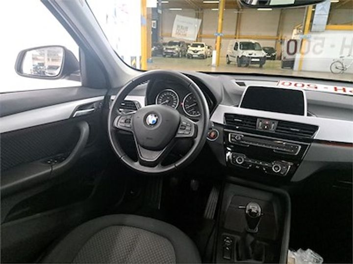 Photo 8 VIN: WBAJG11020ED64928 - BMW X1 