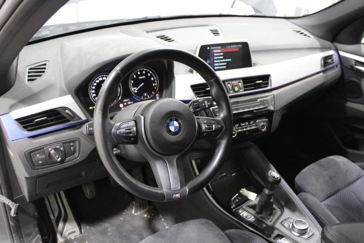 Photo 8 VIN: WBAJG110603G82823 - BMW X1 SUV 