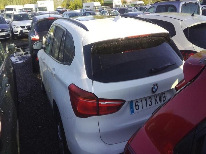 Photo 3 VIN: WBAJG310203H25582 - BMW X1 