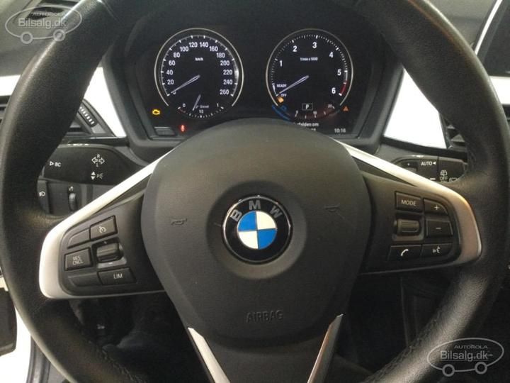 Photo 4 VIN: WBAJH5102KEK97347 - BMW X1 SUV 