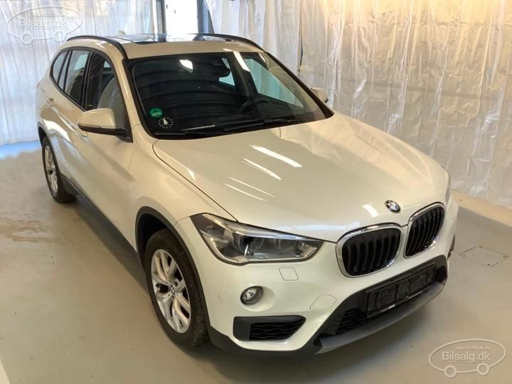 Photo 3 VIN: WBAJH9103KEJ54897 - BMW X1 SUV 