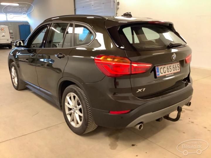 Photo 17 VIN: WBAJJ1100KEF68227 - BMW X1 SUV 