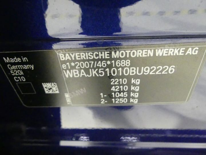 Photo 4 VIN: WBAJK51010BU92226 - BMW 5 